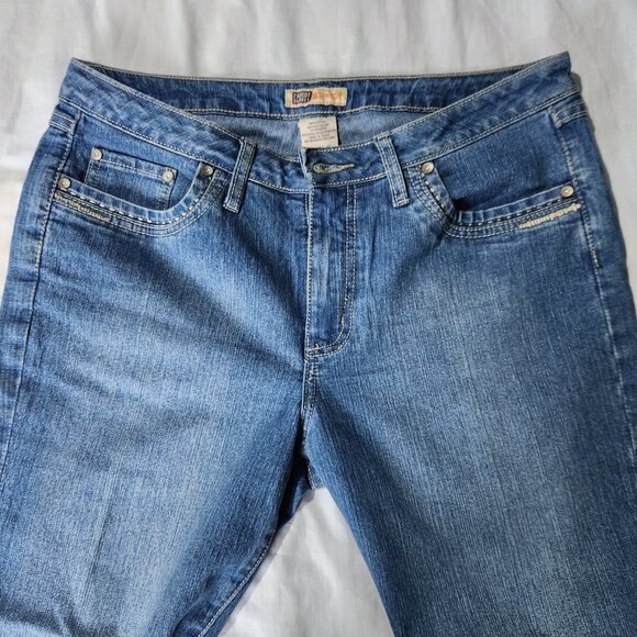 Faded Glory Capris Women's Size 12 Denim Jean Pants Cuffed Stretch Denim - Picture 3 of 9